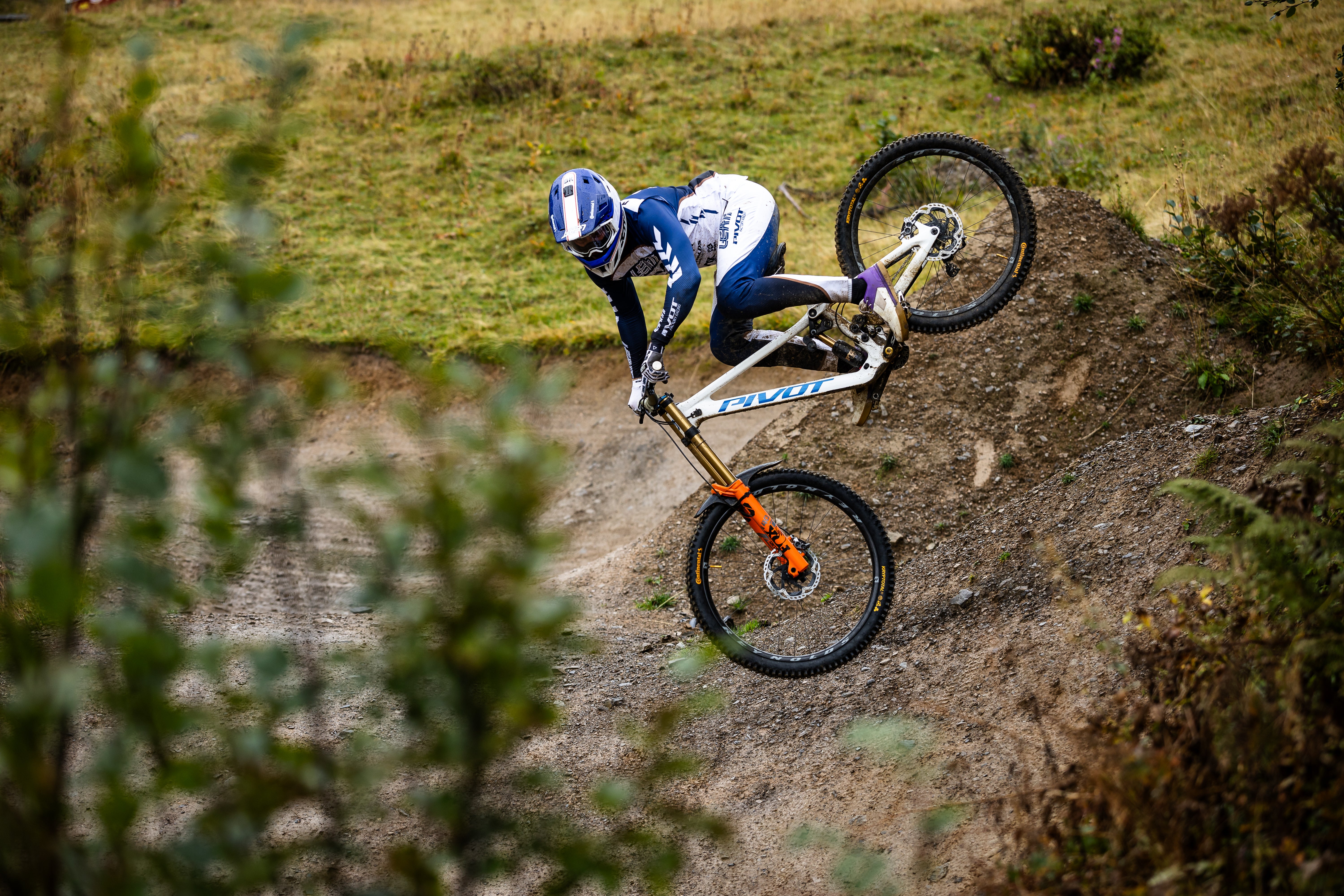 Gravity – Pivot Cycles