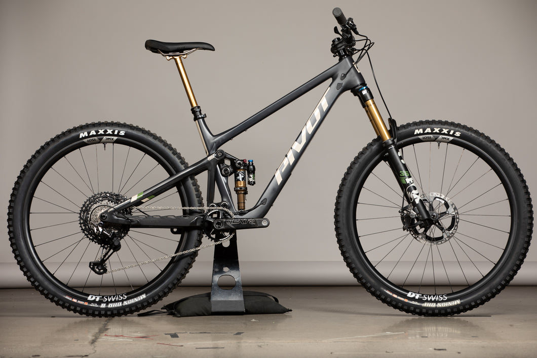 2024 Switchblade LG