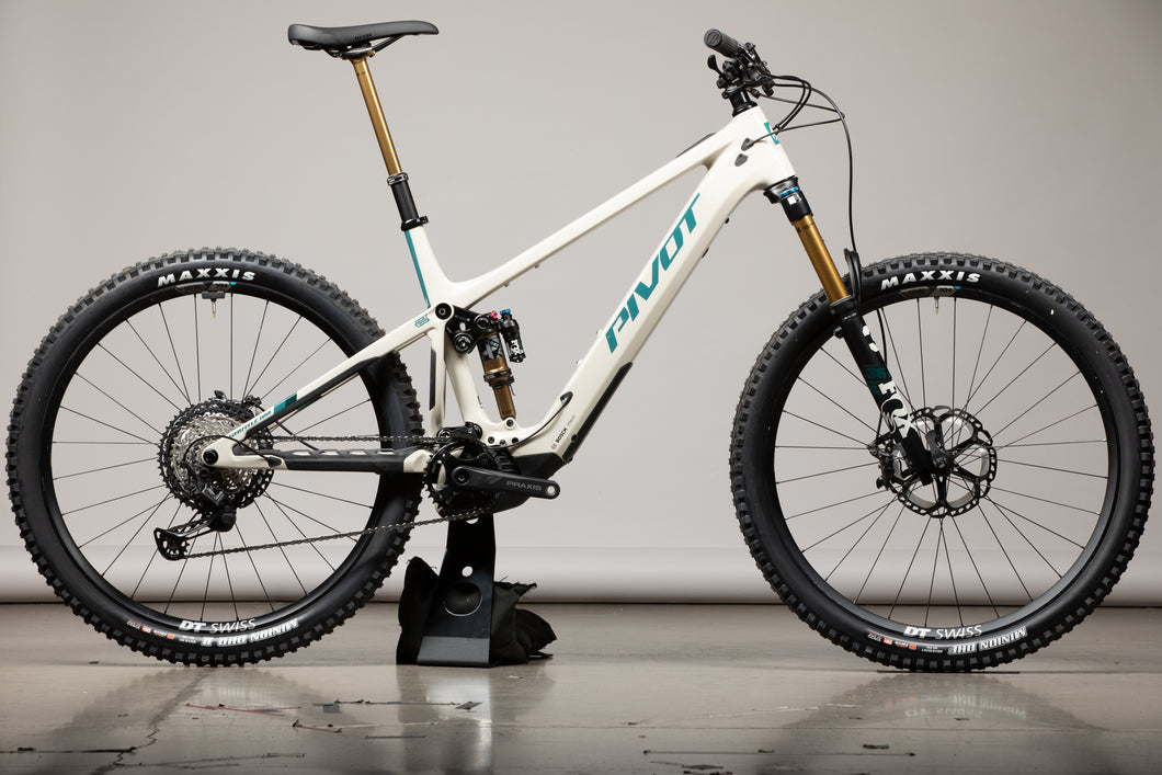 2024 Shuttle AM XL
